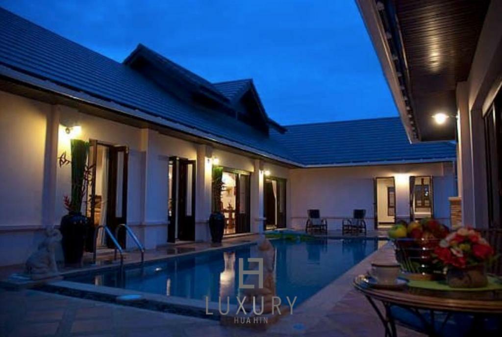 4 Bedroom Private Bali Style Villa HH1 HHQ Esterno foto